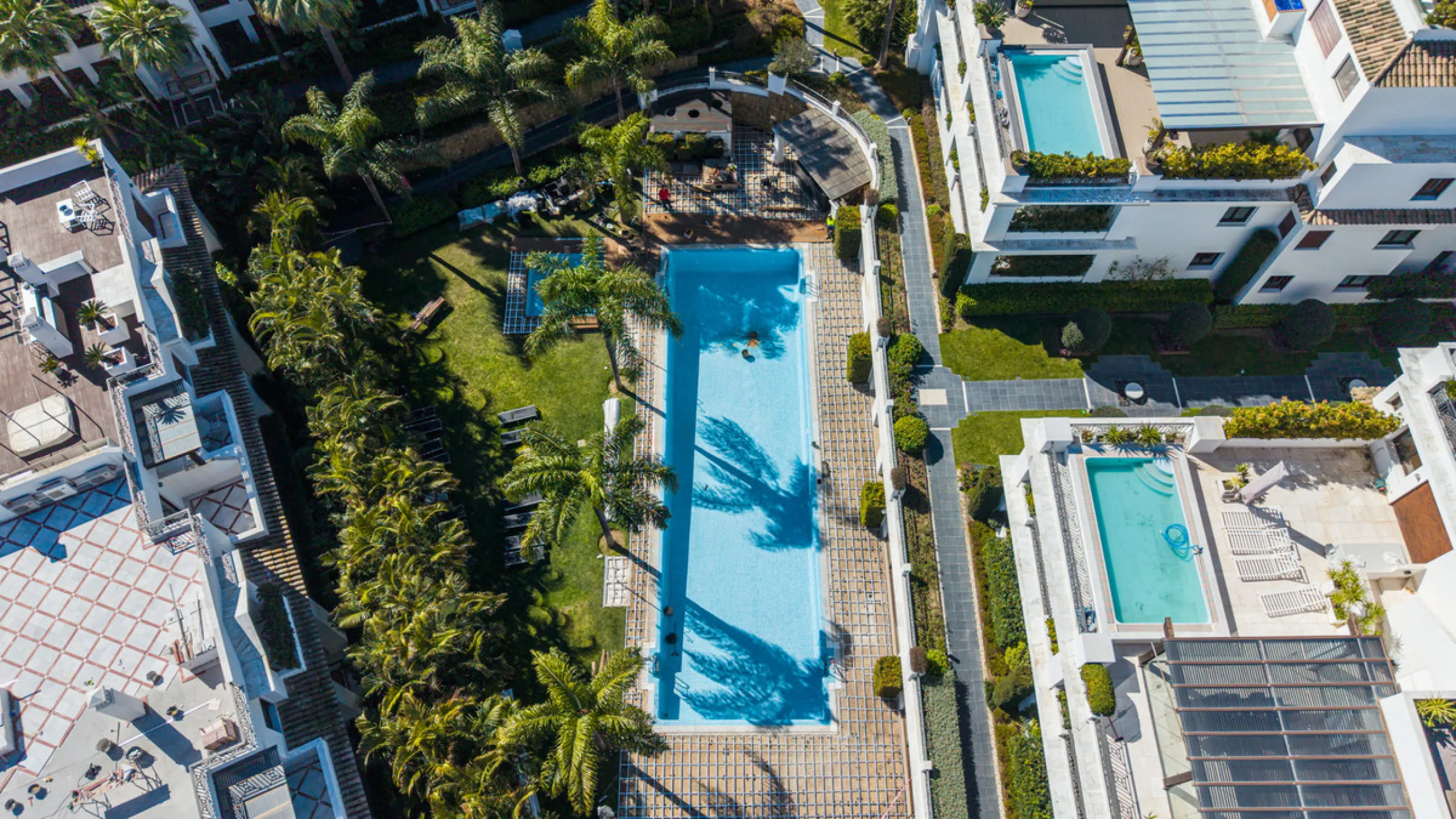 Apartment - Middle Floor Apartment в продаже в Estepona, Málaga. В доме 3 спален и 3 ванных комнат. Площадь дома 224 м²