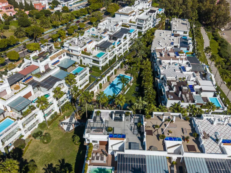 Apartment - Middle Floor Apartment в продаже в Estepona, Málaga. В доме 3 спален и 3 ванных комнат. Площадь дома 224 м²