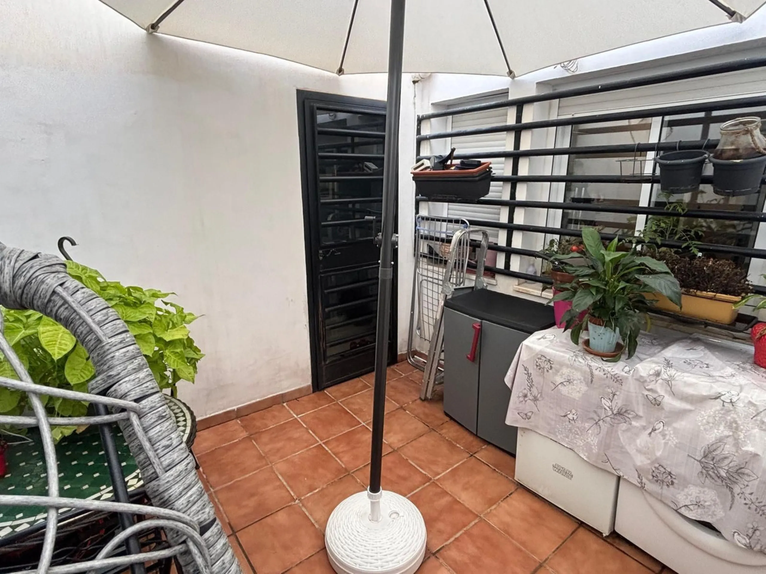 Apartment - Ground Floor Apartment в продаже в Málaga, Málaga. В доме 3 спален и 2 ванных комнат. Площадь дома 86 м²