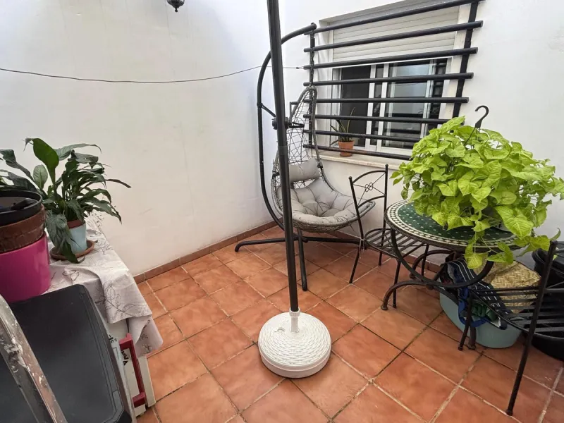 Apartment - Ground Floor Apartment в продаже в Málaga, Málaga. В доме 3 спален и 2 ванных комнат. Площадь дома 86 м²