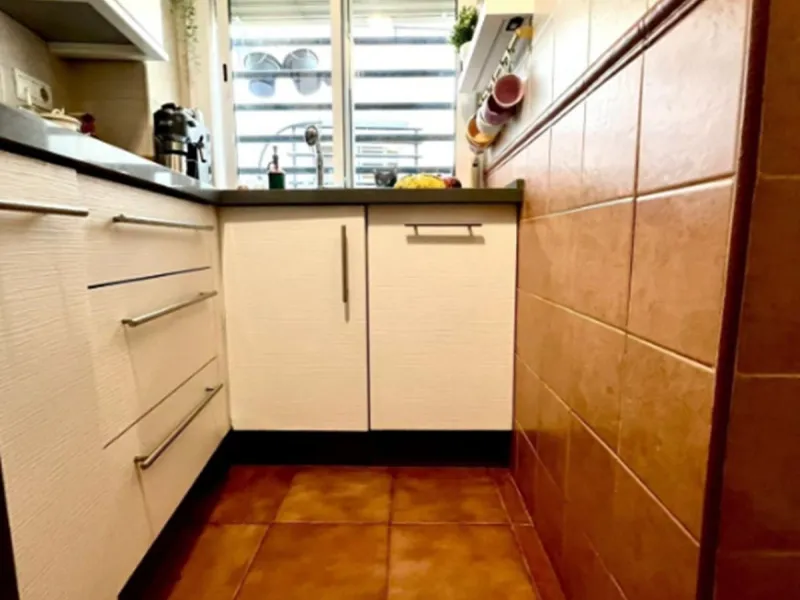 Apartment - Ground Floor Apartment в продаже в Málaga, Málaga. В доме 3 спален и 2 ванных комнат. Площадь дома 86 м²