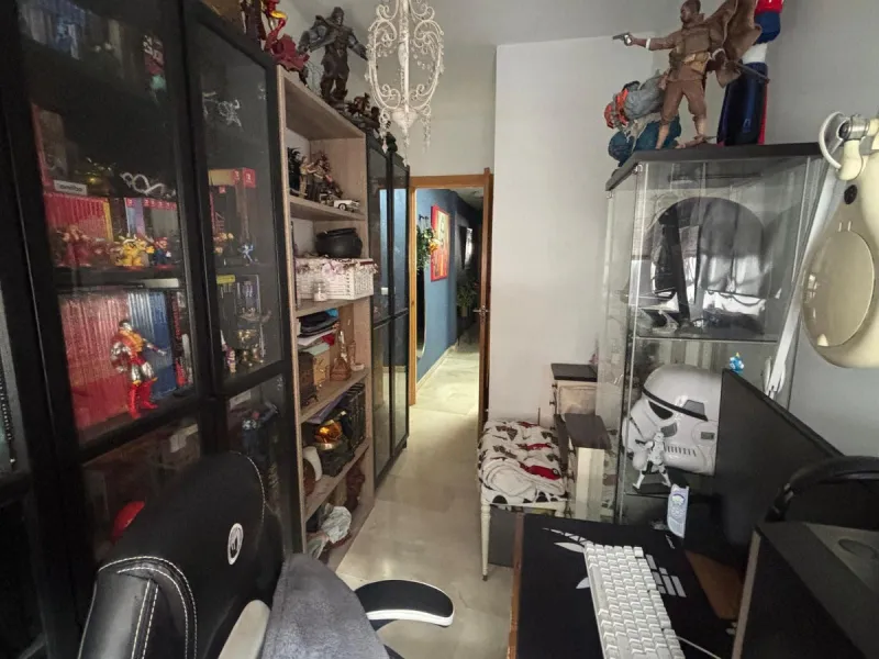 Apartment - Ground Floor Apartment в продаже в Málaga, Málaga. В доме 3 спален и 2 ванных комнат. Площадь дома 86 м²