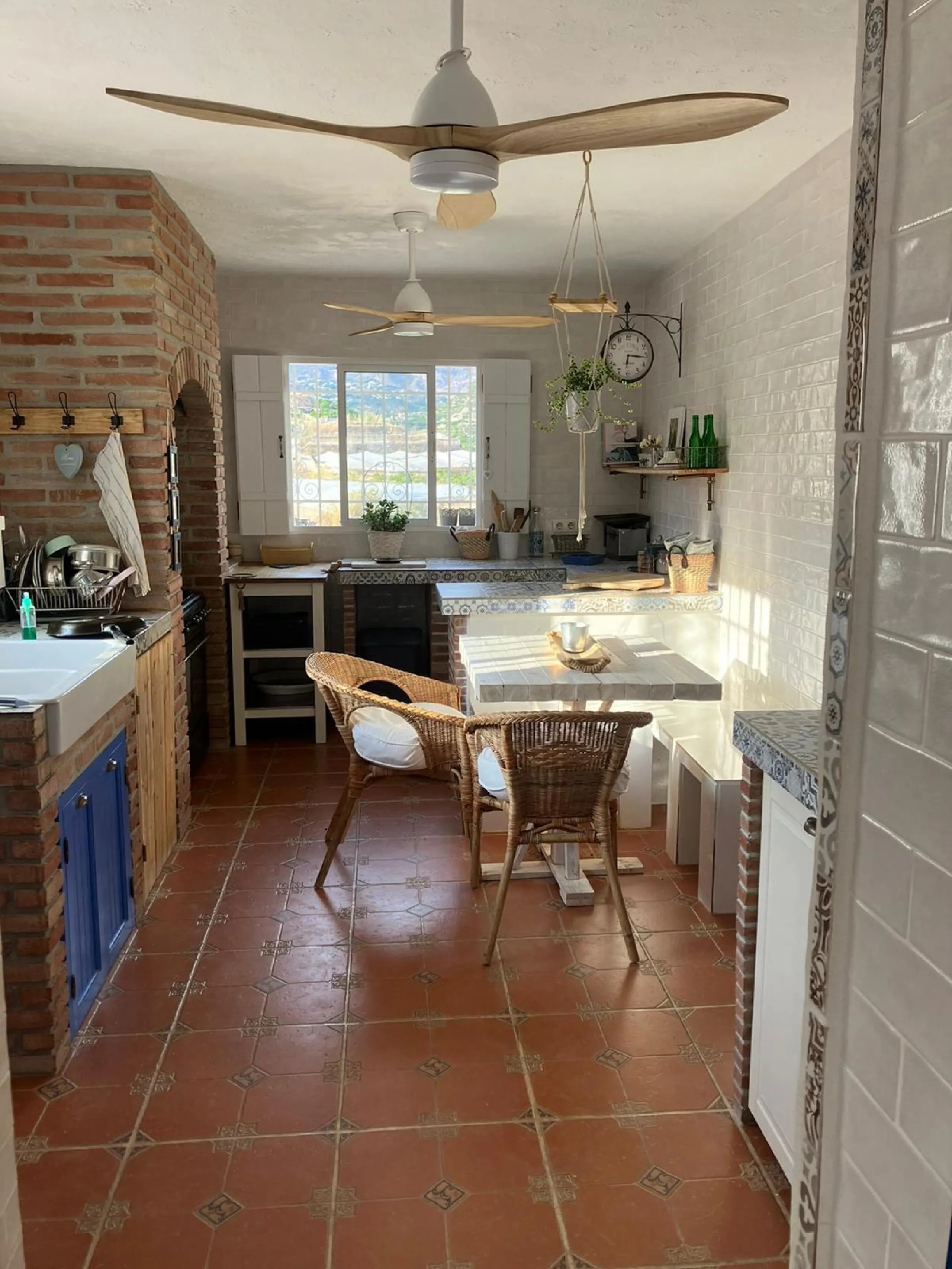 Situated in one of Nerja's most desirable residential areas, this exceptional villa enjoys the best of both worlds - peaceful countryside surroundings with spectacular sea views, while remaining just minutes from the heart of town. Located only 750m from 