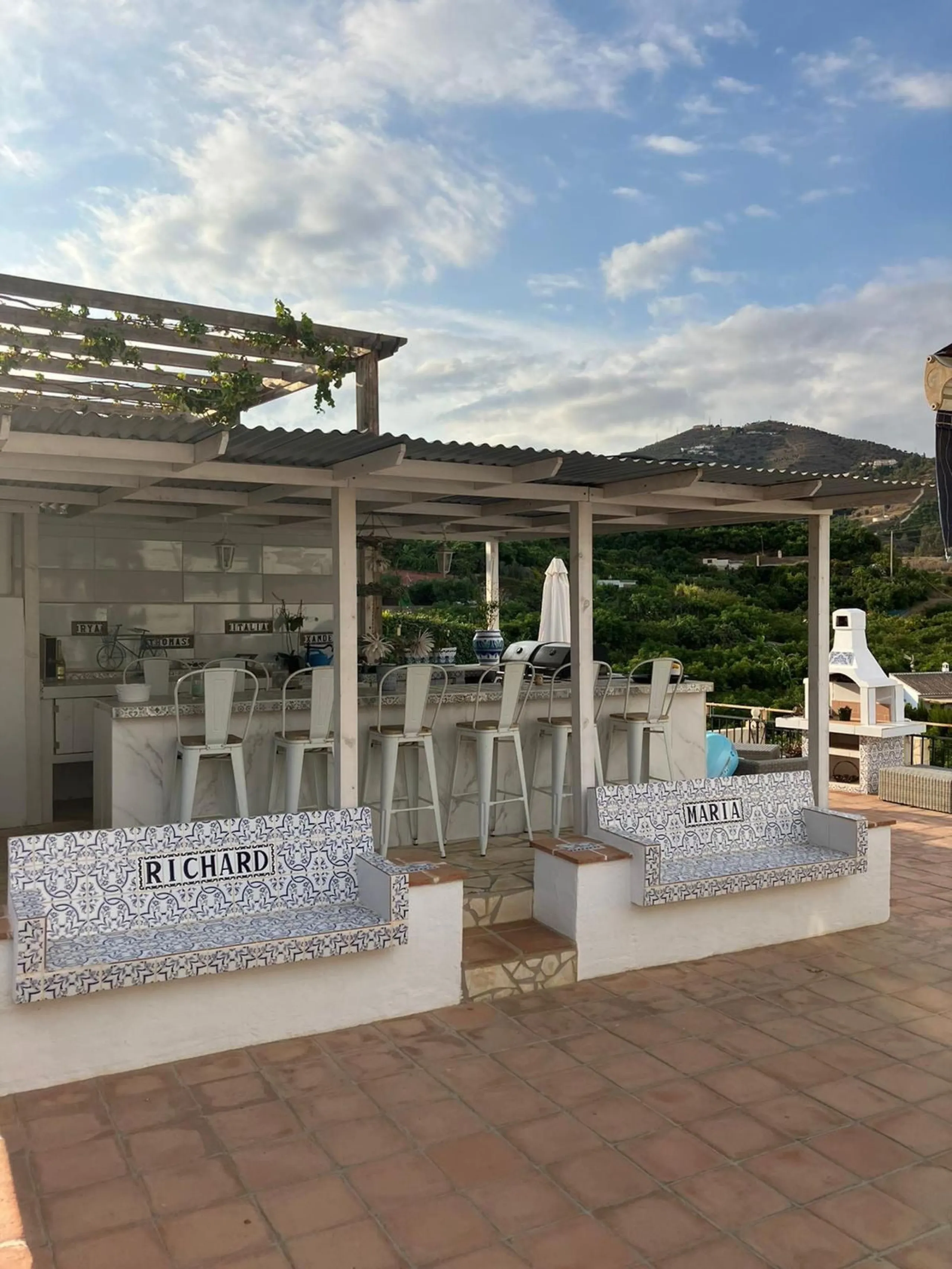 Situated in one of Nerja's most desirable residential areas, this exceptional villa enjoys the best of both worlds - peaceful countryside surroundings with spectacular sea views, while remaining just minutes from the heart of town. Located only 750m from 