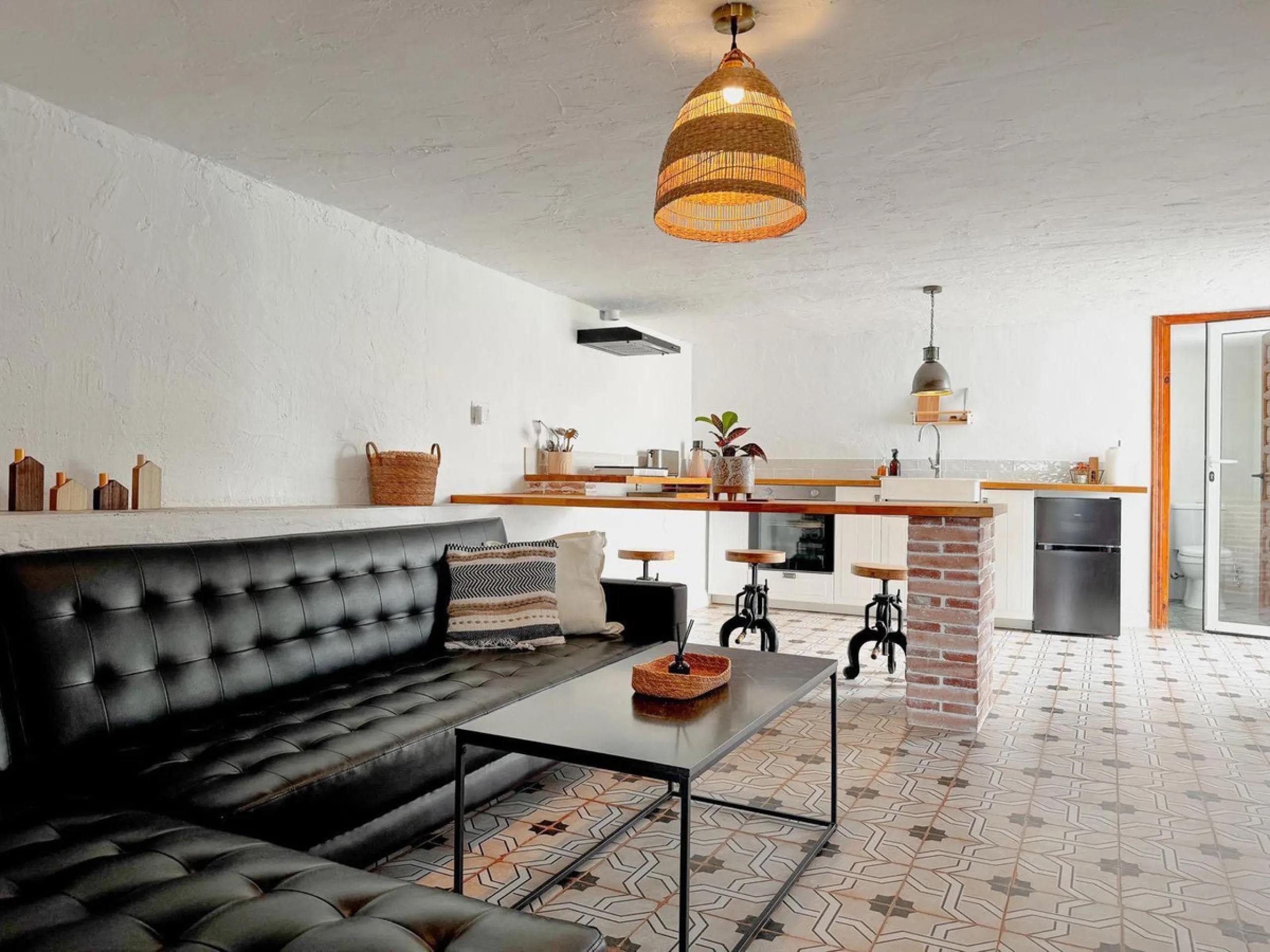 Situated in one of Nerja's most desirable residential areas, this exceptional villa enjoys the best of both worlds - peaceful countryside surroundings with spectacular sea views, while remaining just minutes from the heart of town. Located only 750m from 