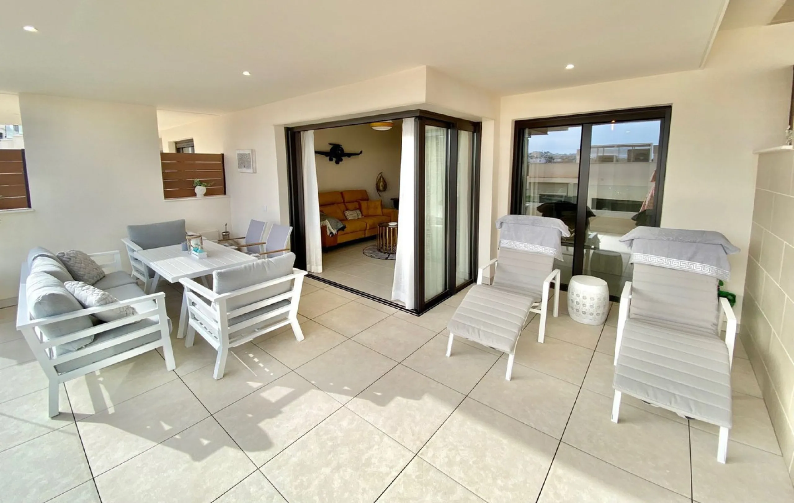 YOUR SECOND HOME AWAITS YOU! Discover refined Mediterranean living in this stylish contemporary apartment in the highly desirable area of Cala de Mijas, Mijas Costa. Nestled within an exclusive gated community (2021)and just a short stroll from the vibran