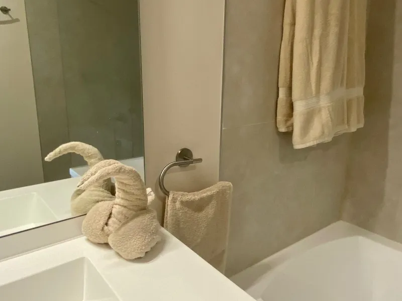YOUR SECOND HOME AWAITS YOU! Discover refined Mediterranean living in this stylish contemporary apartment in the highly desirable area of Cala de Mijas, Mijas Costa. Nestled within an exclusive gated community (2021)and just a short stroll from the vibran