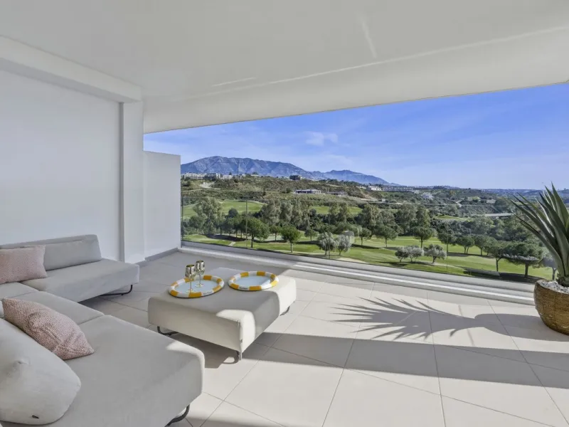 Set within the prestigious The Fairways community - an exclusive development of just 54 luxury apartments at La Cala Golf Resort. This beautifully appointed two-bedroom residence enjoys a privileged frontline golf position with sweeping panoramic views ac