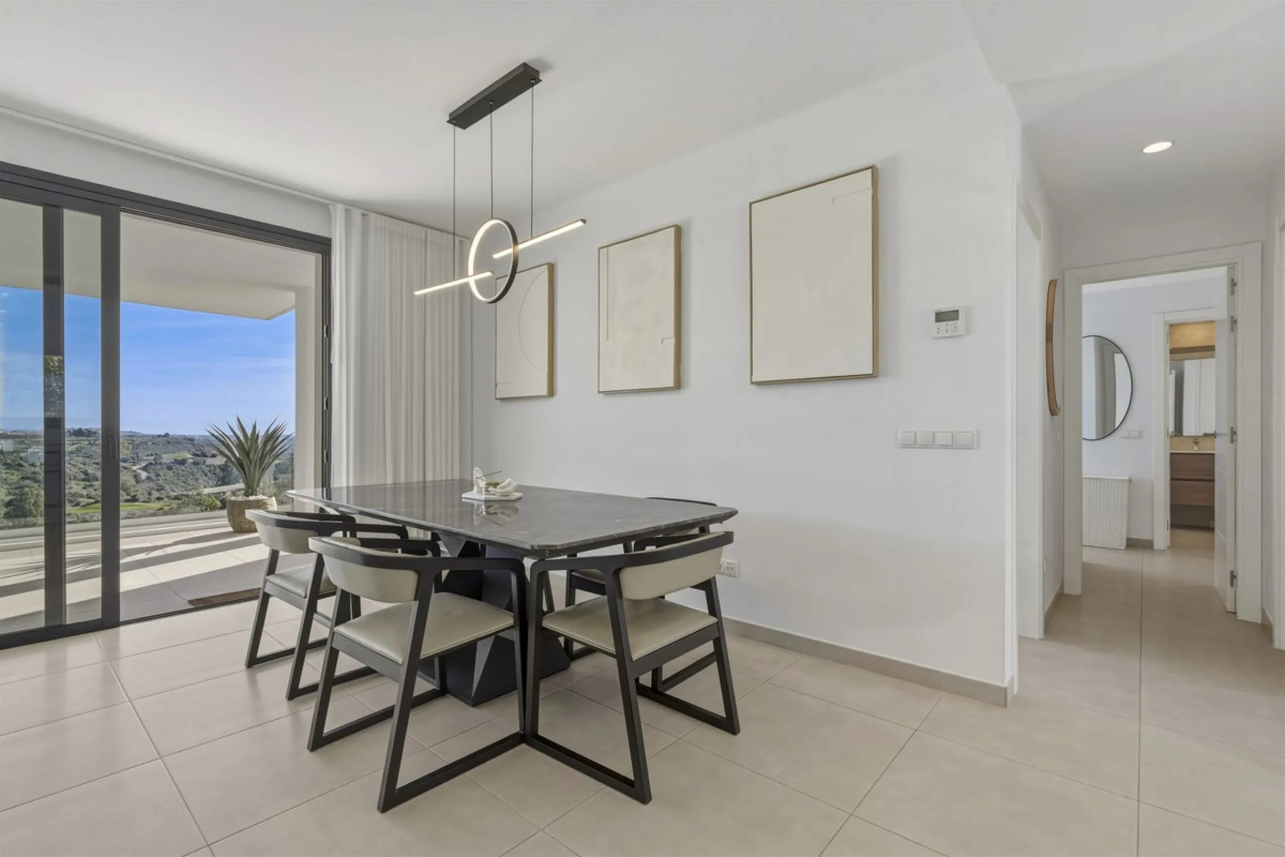 Apartment - Middle Floor Apartment в продаже в Mijas, Málaga. В доме 2 спален и 2 ванных комнат. Площадь дома 89 м²