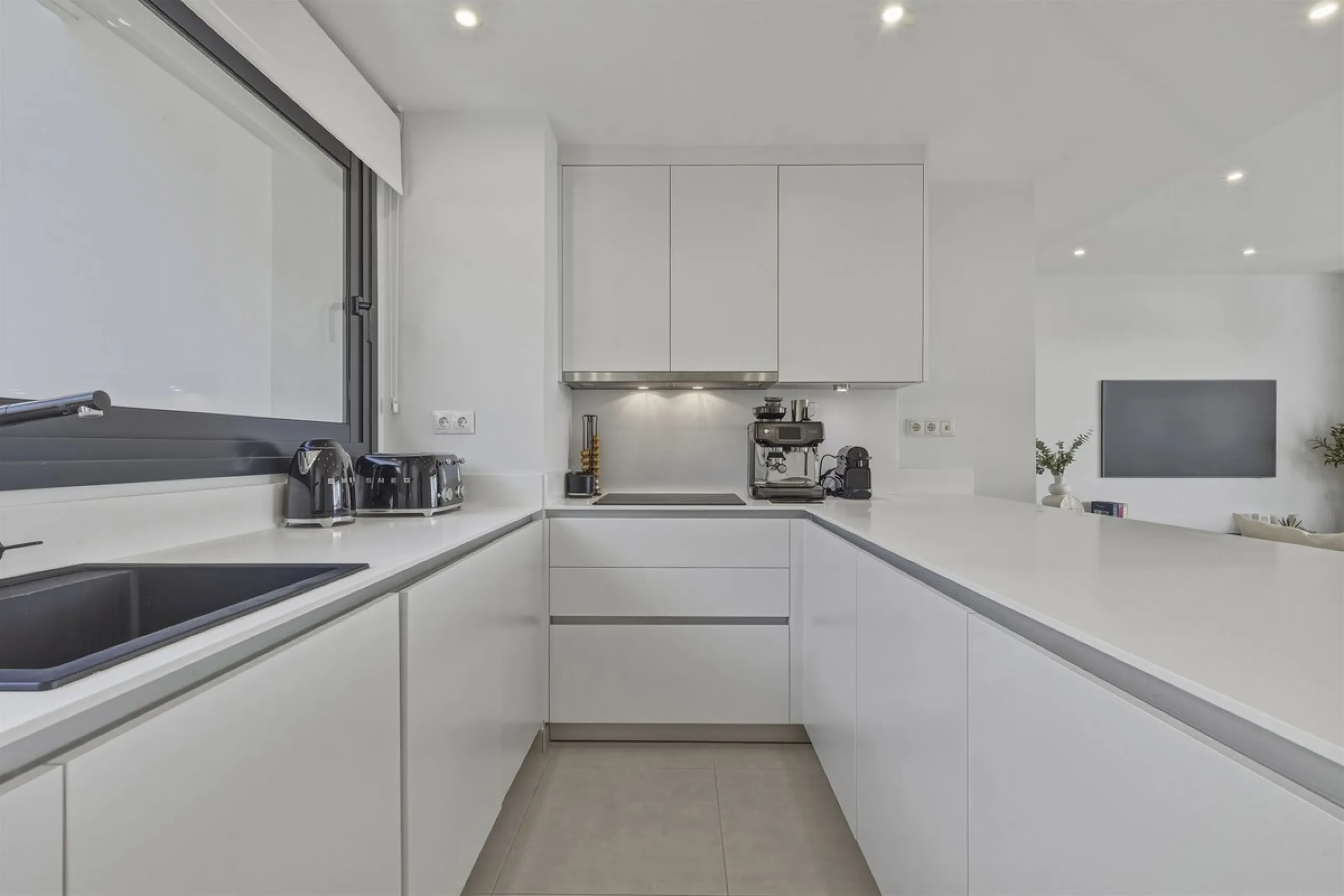 Apartment - Middle Floor Apartment в продаже в Mijas, Málaga. В доме 2 спален и 2 ванных комнат. Площадь дома 89 м²