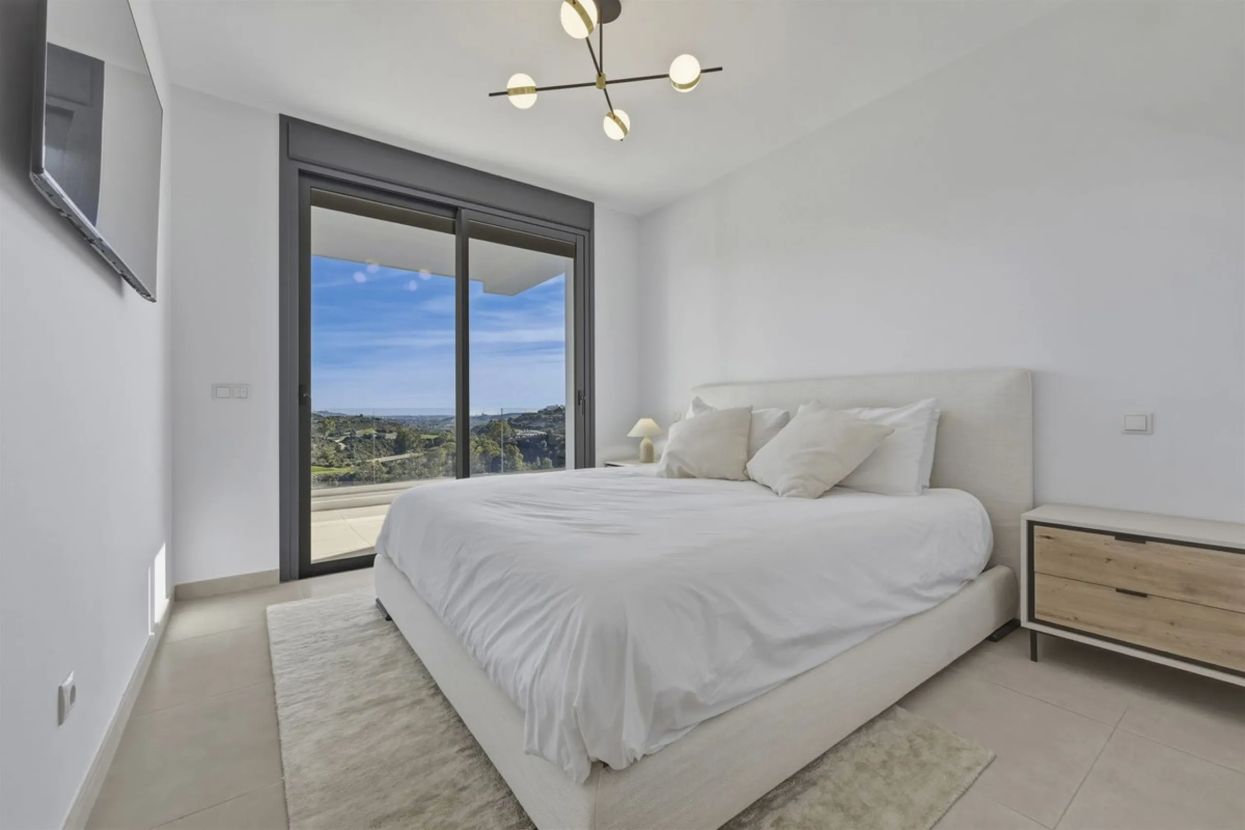 Apartment - Middle Floor Apartment в продаже в Mijas, Málaga. В доме 2 спален и 2 ванных комнат. Площадь дома 89 м²