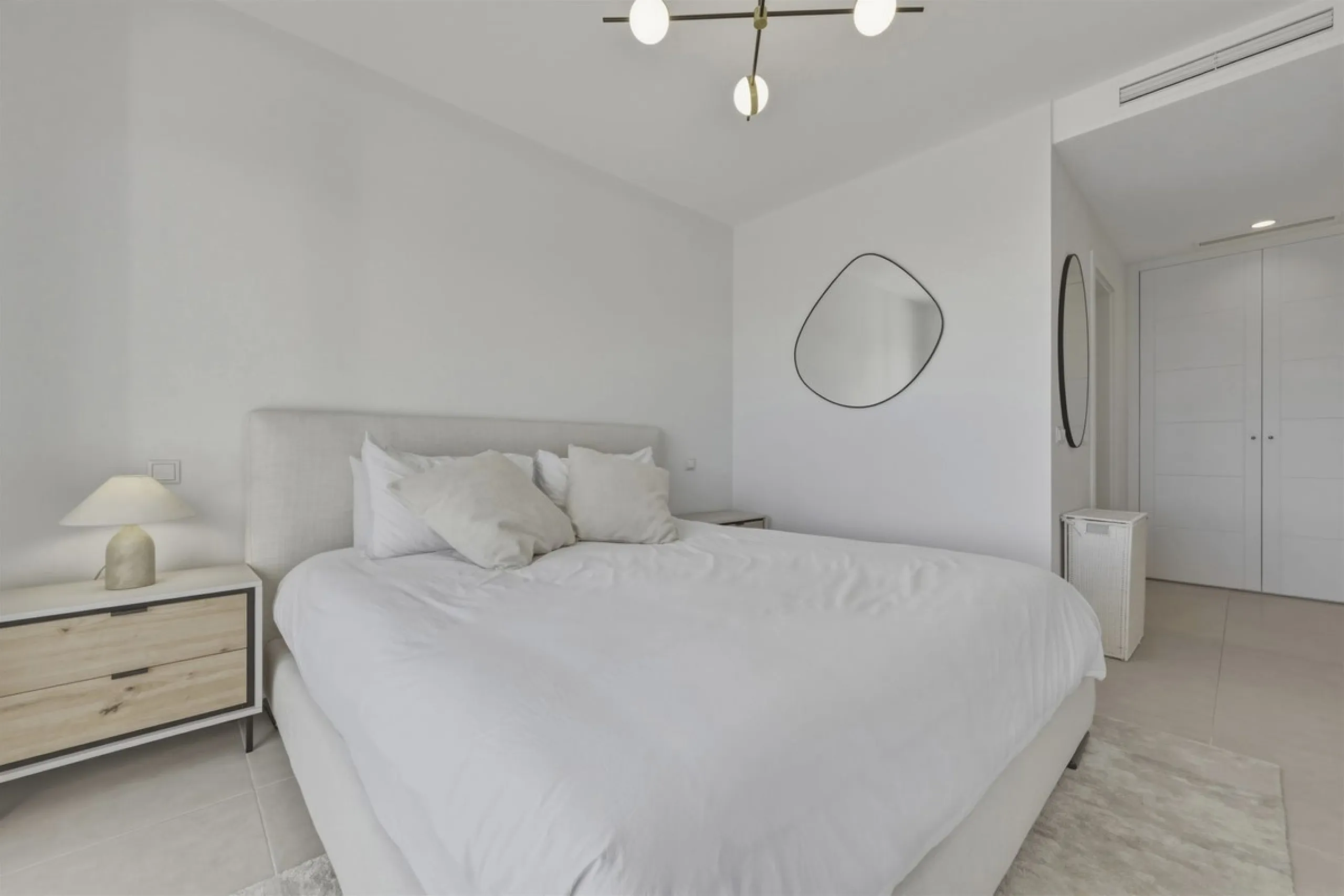 Apartment - Middle Floor Apartment в продаже в Mijas, Málaga. В доме 2 спален и 2 ванных комнат. Площадь дома 89 м²