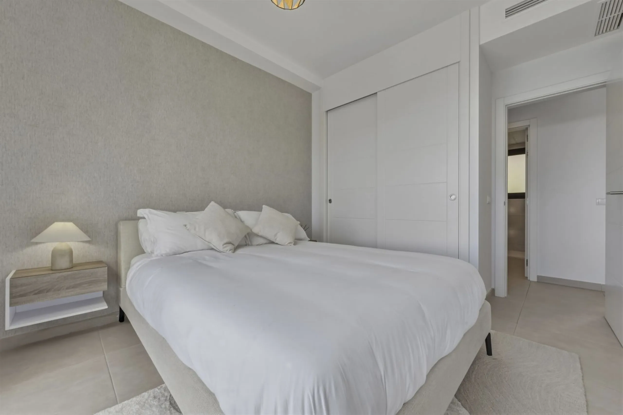 Apartment - Middle Floor Apartment в продаже в Mijas, Málaga. В доме 2 спален и 2 ванных комнат. Площадь дома 89 м²