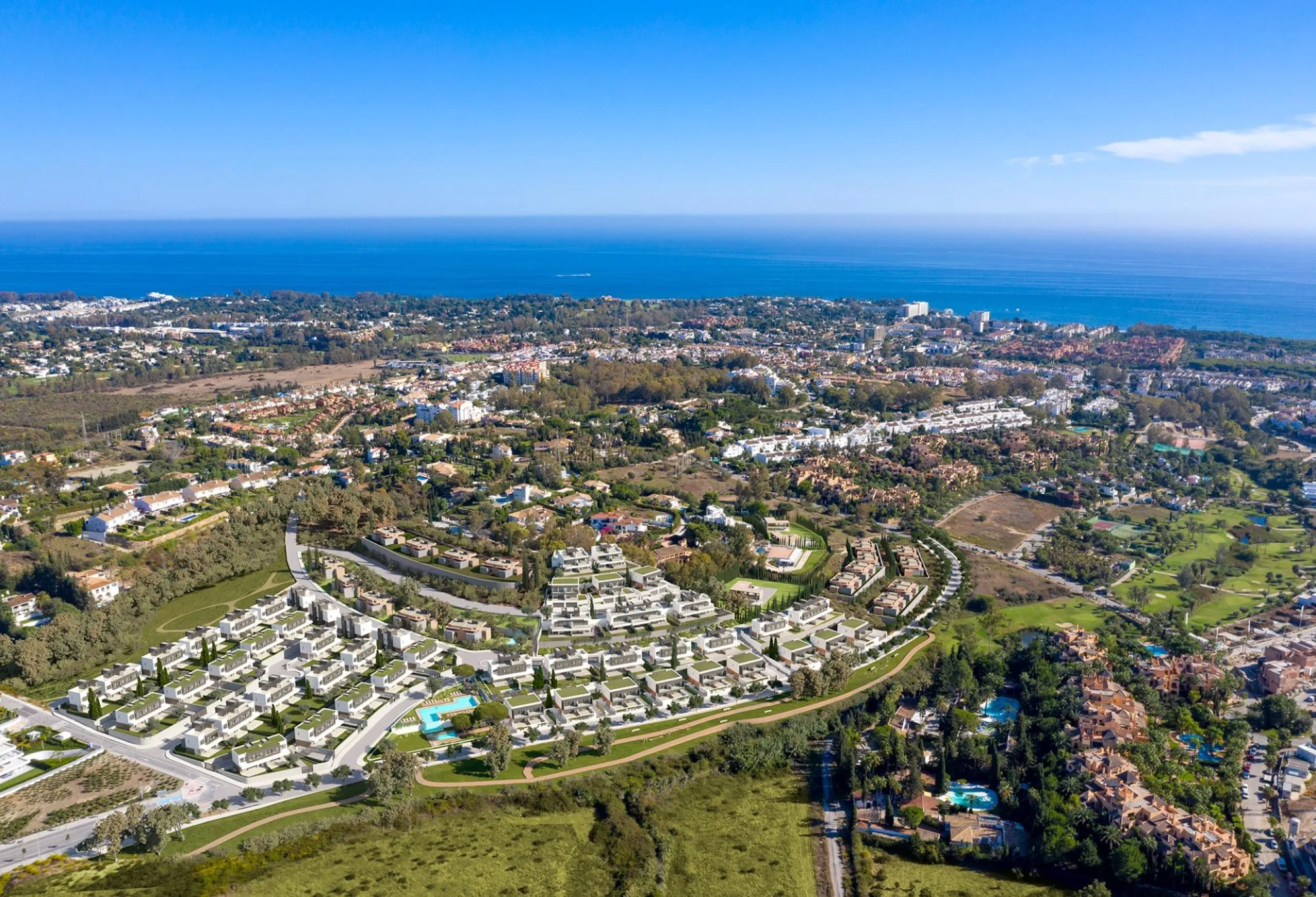 New Build Semi Detached Villas and Independent Homes Near Estepona and Atalaya Golf& & Contemporary Villas in a Prime Costa del Sol Location& This exclusive new residential complex features 50 contemporary semi detached and independent villas loc