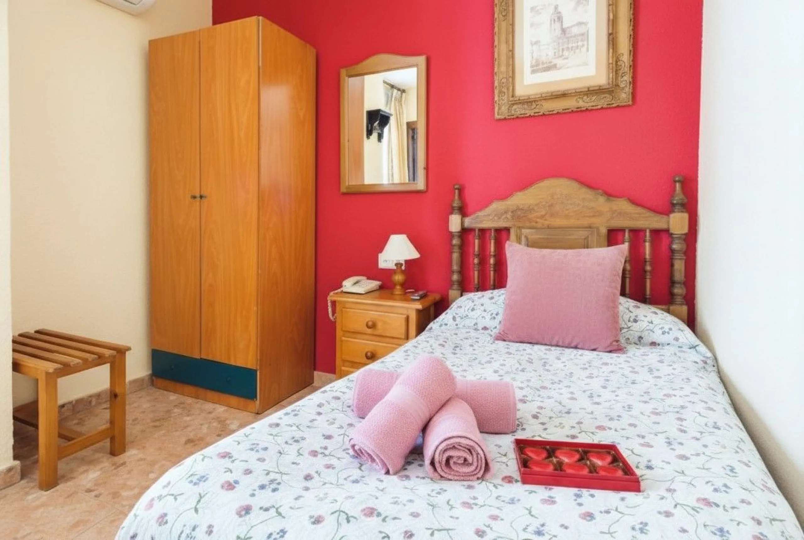 ????️ Charming Hotel with Guaranteed Profitability in the Heart of Ronda