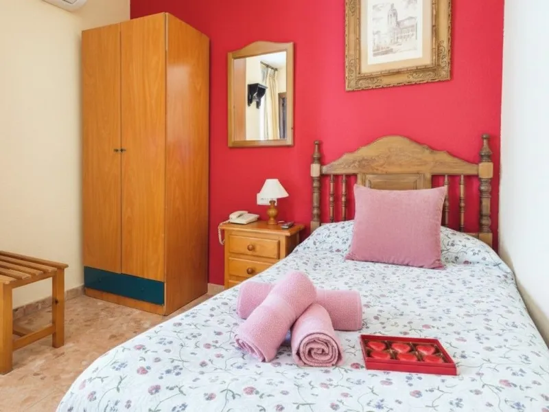 ????️ Charming Hotel with Guaranteed Profitability in the Heart of Ronda