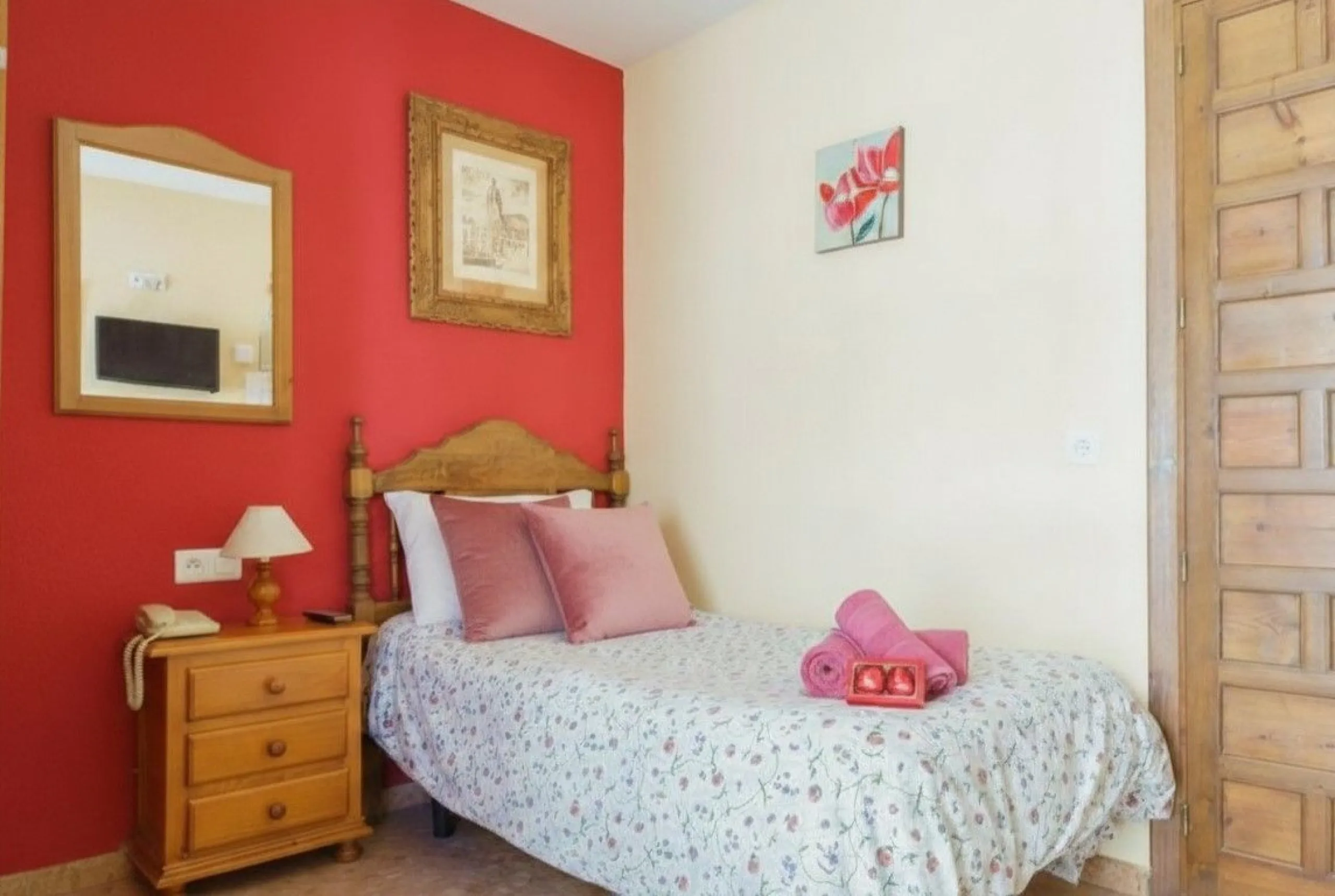 ????️ Charming Hotel with Guaranteed Profitability in the Heart of Ronda