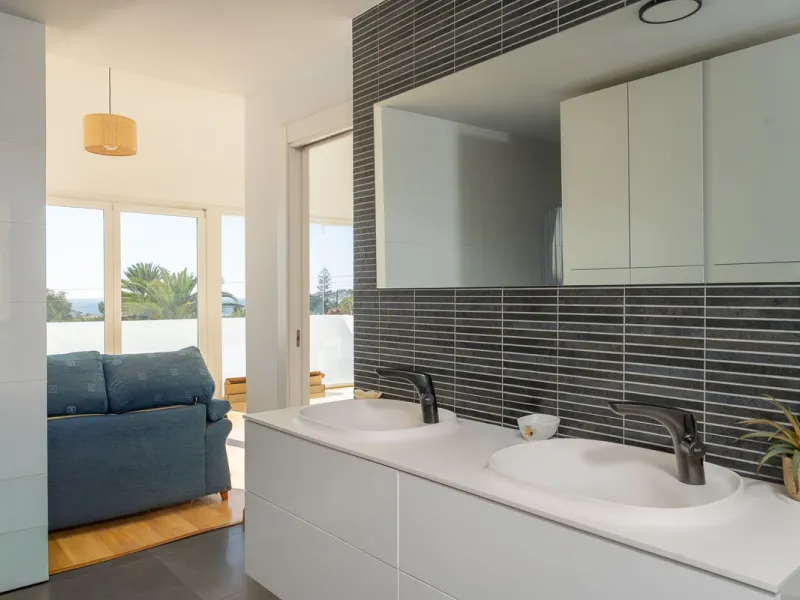 This modern villa has been recently renovated and sits in a fantastic location just 500 metres from the beach,  between La Cala de Mijas and Fuengirola. The home has a bright, contemporary feel throughout, with large windows that open onto the garden and 