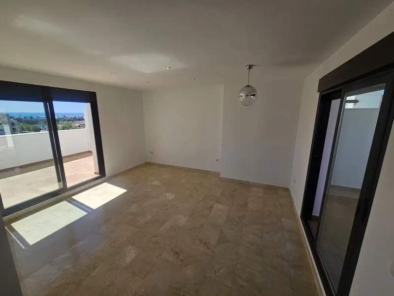Spectacular Penthouse with Dual Terraces & Panoramic Sea Views – La Cala de Mijas