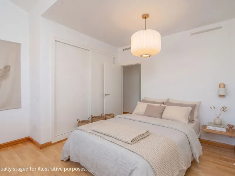 This modern villa has been recently renovated and sits in a fantastic location just 500 metres from the beach,  between La Cala de Mijas and Fuengirola. The home has a bright, contemporary feel throughout, with large windows that open onto the garden and 
