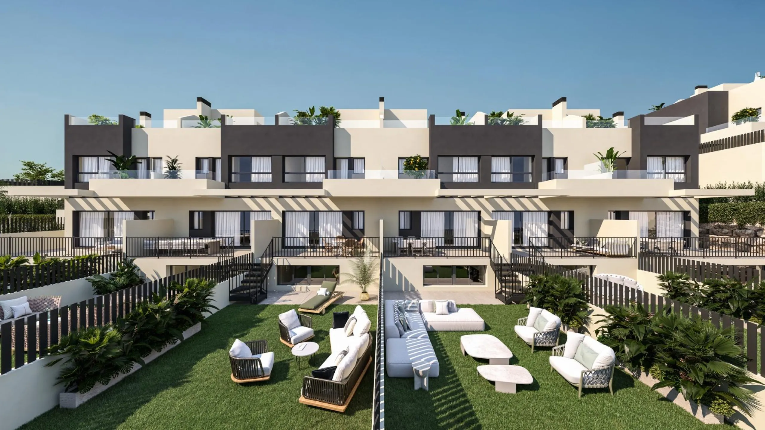 New Build 4 Bedroom Townhouses in Torre del Mar Just 800 m from the Beach& & Modern Family Homes on the Costa del Sol& This exclusive residential development consists of 21 contemporary 4 bedroom townhouses located in Torre del Mar, one of the mo
