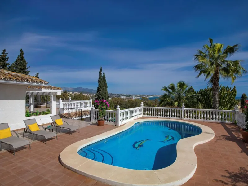 In a well-established and peaceful residential area, this villa enjoys an elevated position that allows for truly stunning open views of the Mediterranean and an uncommon level of privacy.