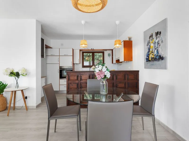 In a well-established and peaceful residential area, this villa enjoys an elevated position that allows for truly stunning open views of the Mediterranean and an uncommon level of privacy.