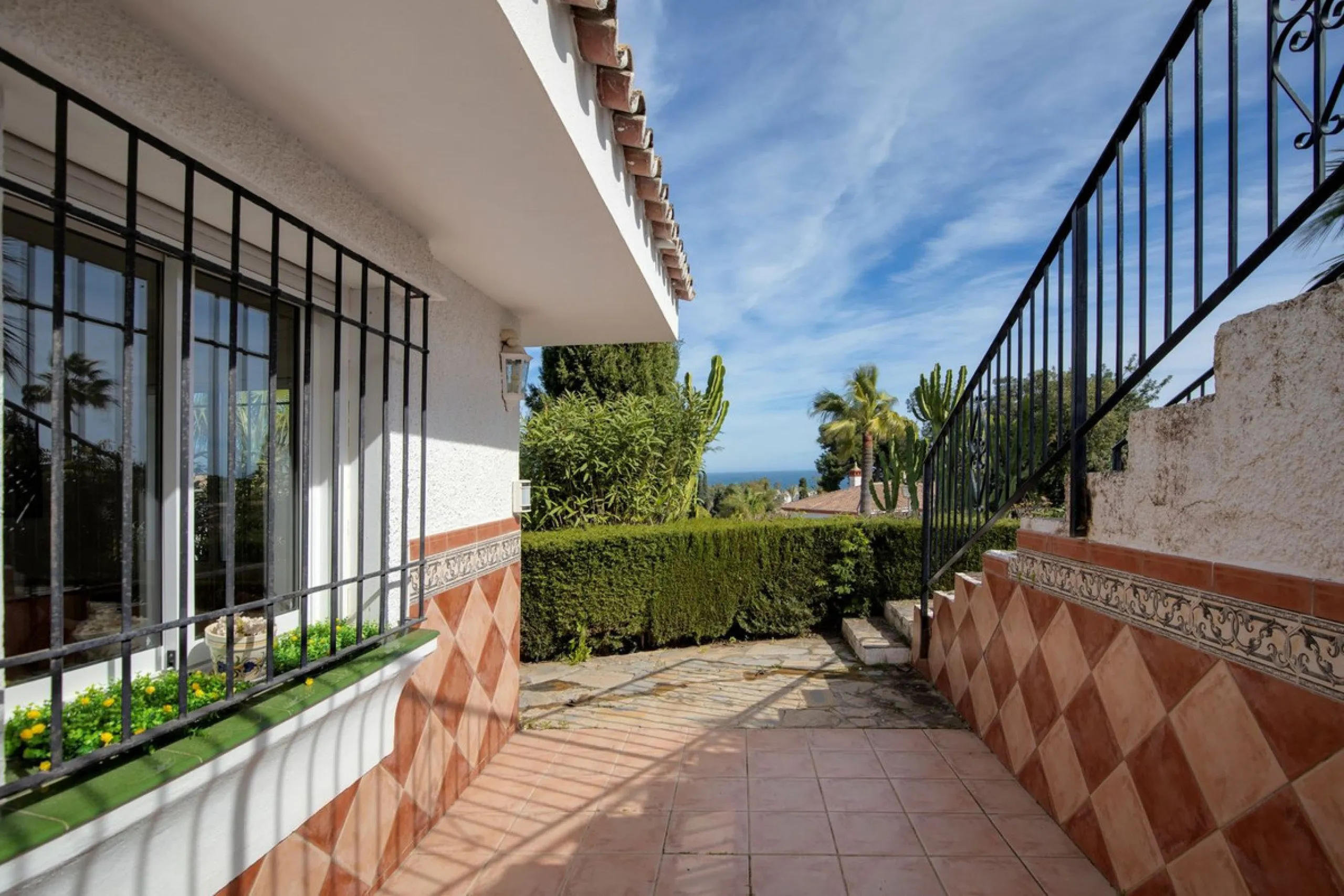 In a well-established and peaceful residential area, this villa enjoys an elevated position that allows for truly stunning open views of the Mediterranean and an uncommon level of privacy.