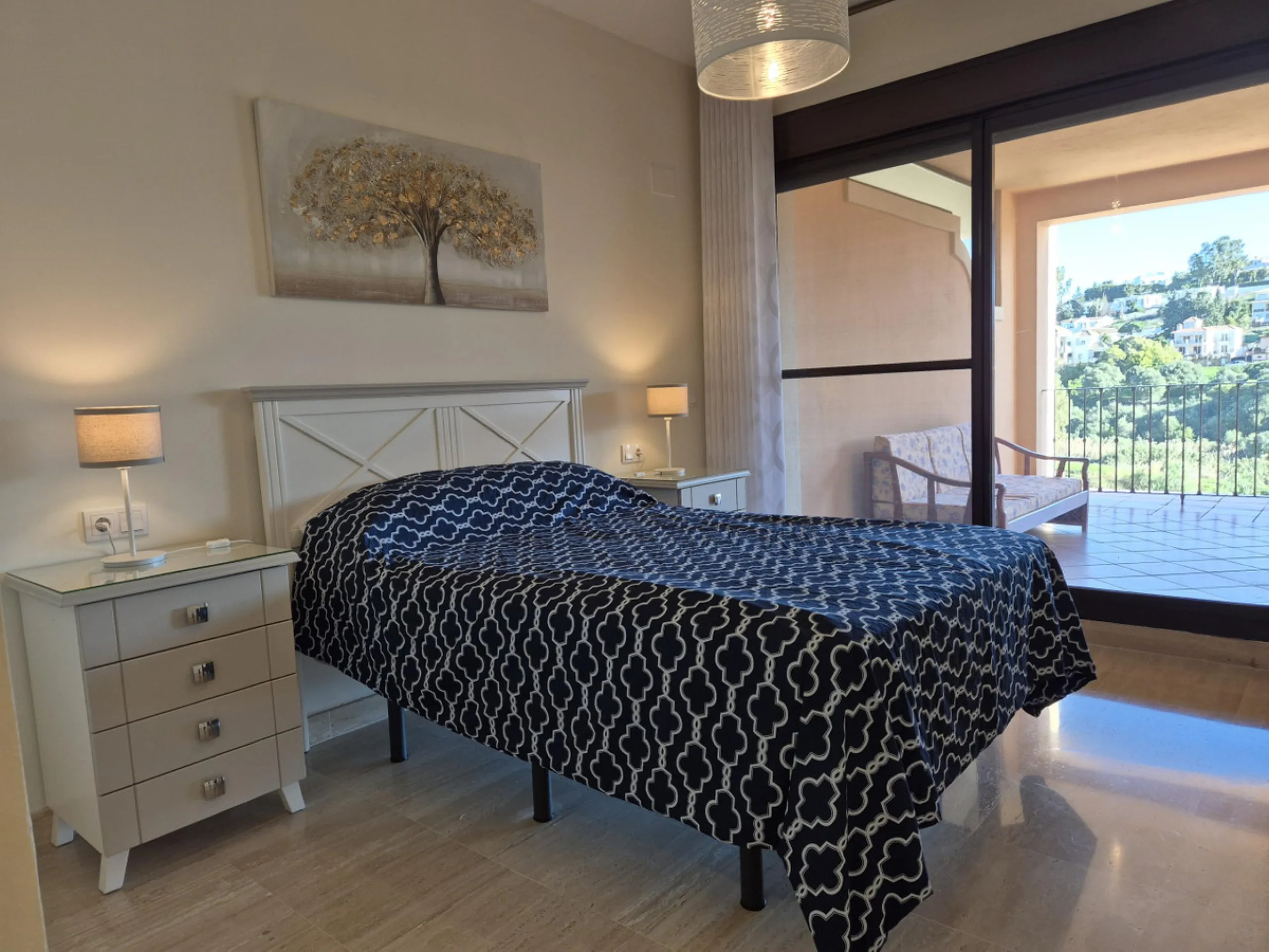 Luxury & Panoramic Golf Views in Doña Lucía: A 192 m2 Oasis in Valle Romano