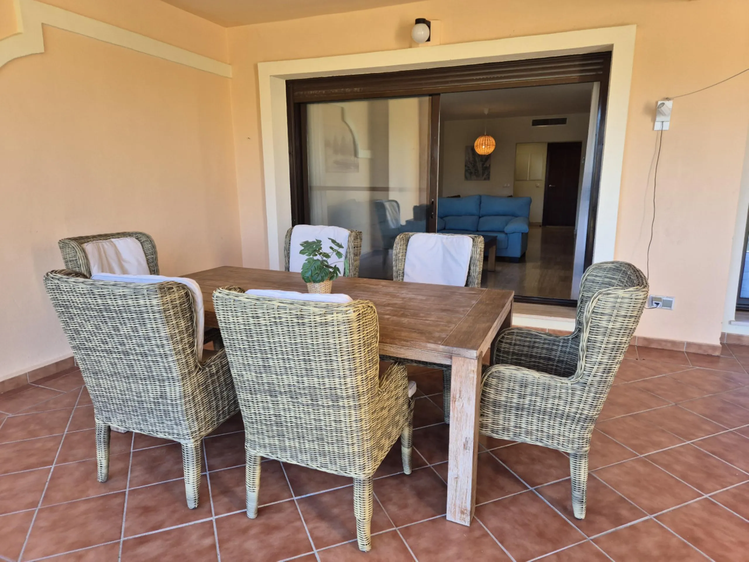 Luxury & Panoramic Golf Views in Doña Lucía: A 192 m2 Oasis in Valle Romano