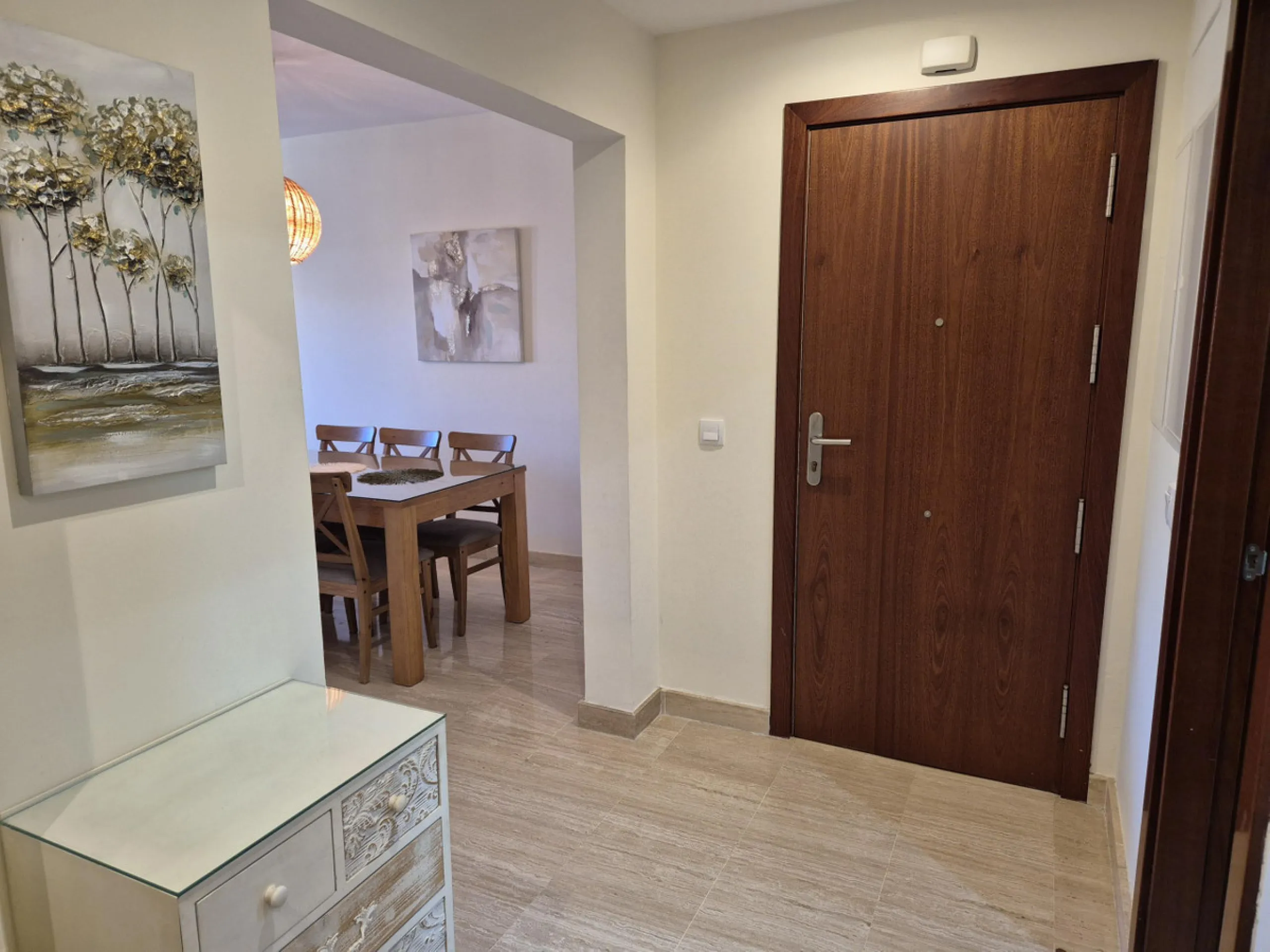 Luxury & Panoramic Golf Views in Doña Lucía: A 192 m2 Oasis in Valle Romano