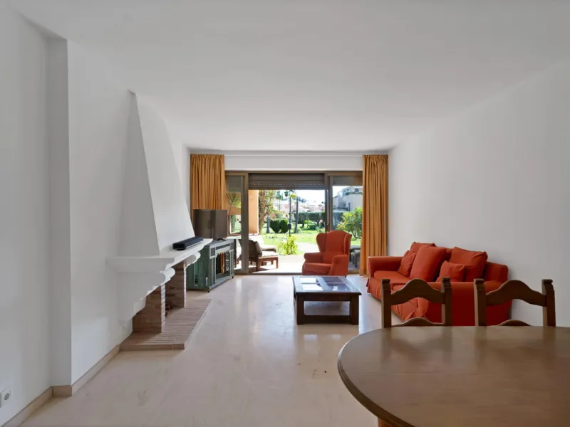 Apartment - Ground Floor Apartment в продаже в Estepona, Málaga. В доме 2 спален и 2 ванных комнат. Площадь дома 170 м²