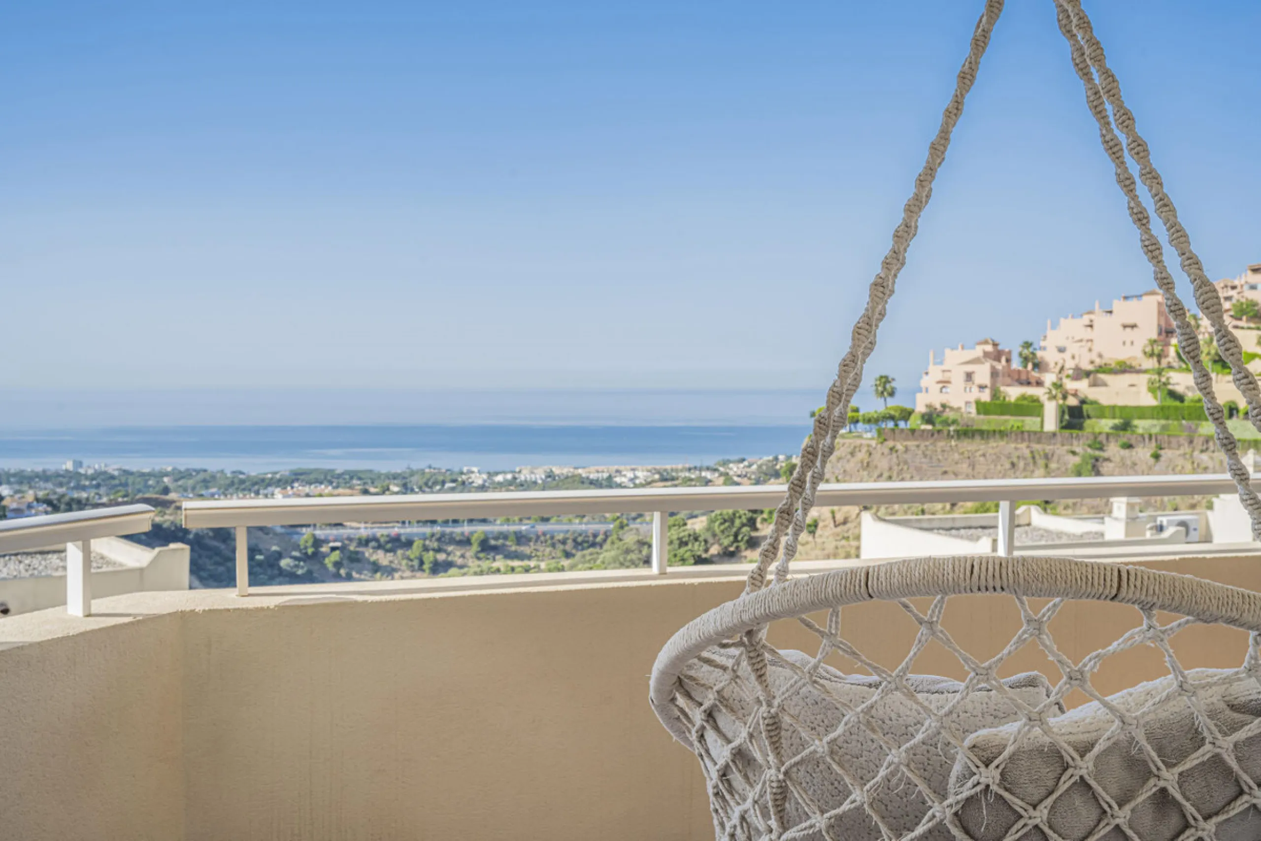 Apartment - Middle Floor Apartment в продаже в Mijas, Málaga. В доме 2 спален и 2 ванных комнат. Площадь дома 69 м²
