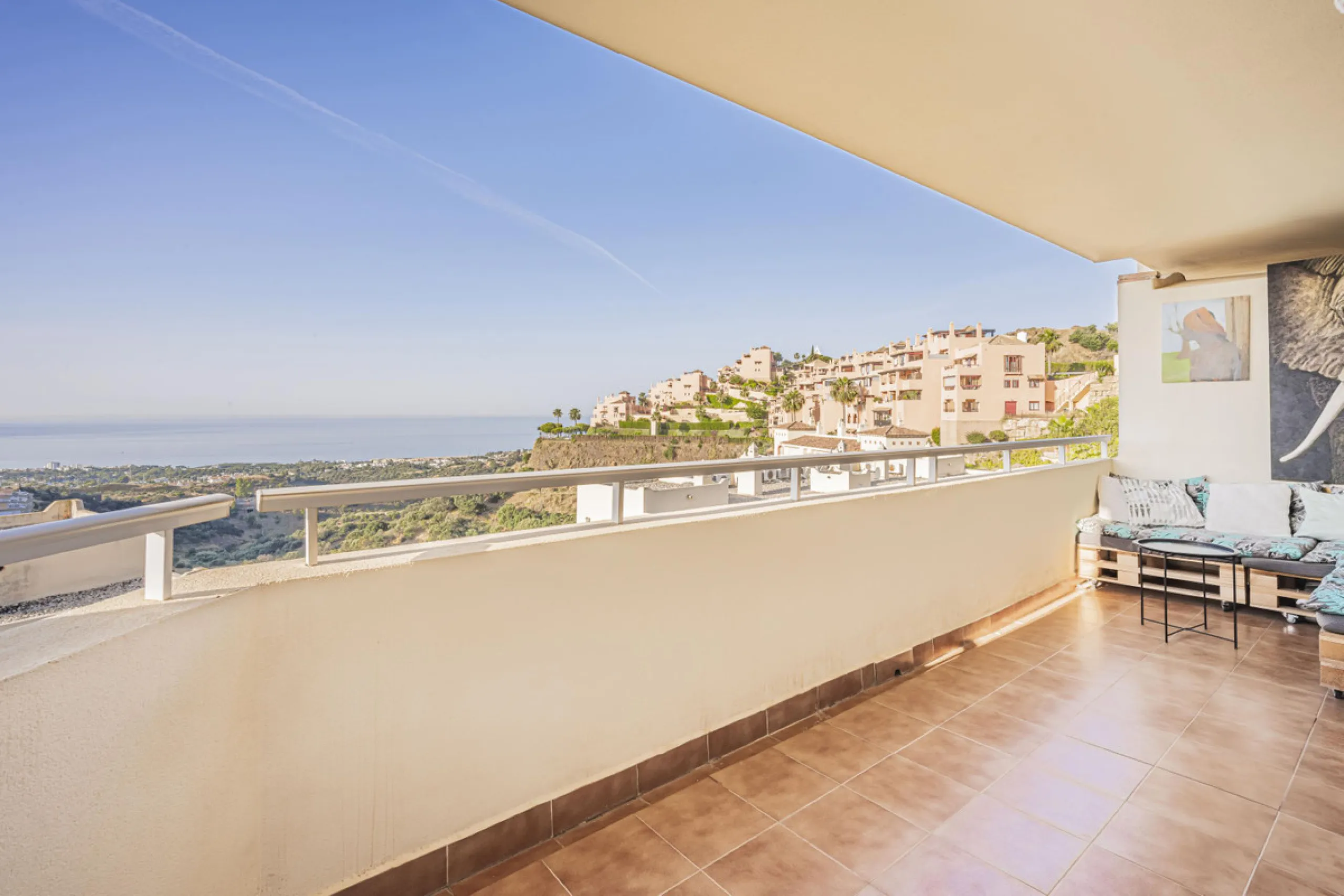 Apartment - Middle Floor Apartment в продаже в Mijas, Málaga. В доме 2 спален и 2 ванных комнат. Площадь дома 69 м²