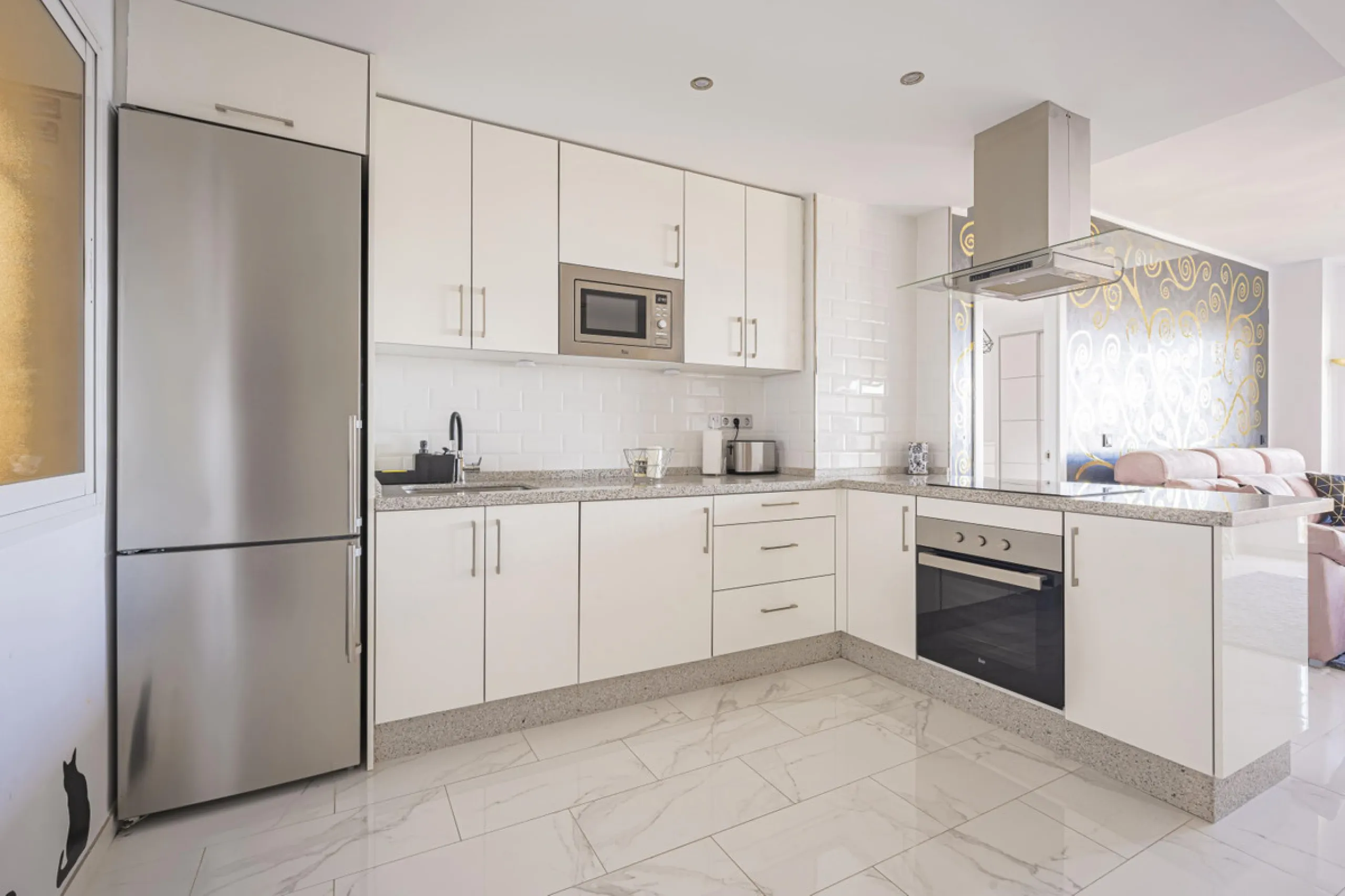 Apartment - Middle Floor Apartment в продаже в Mijas, Málaga. В доме 2 спален и 2 ванных комнат. Площадь дома 69 м²