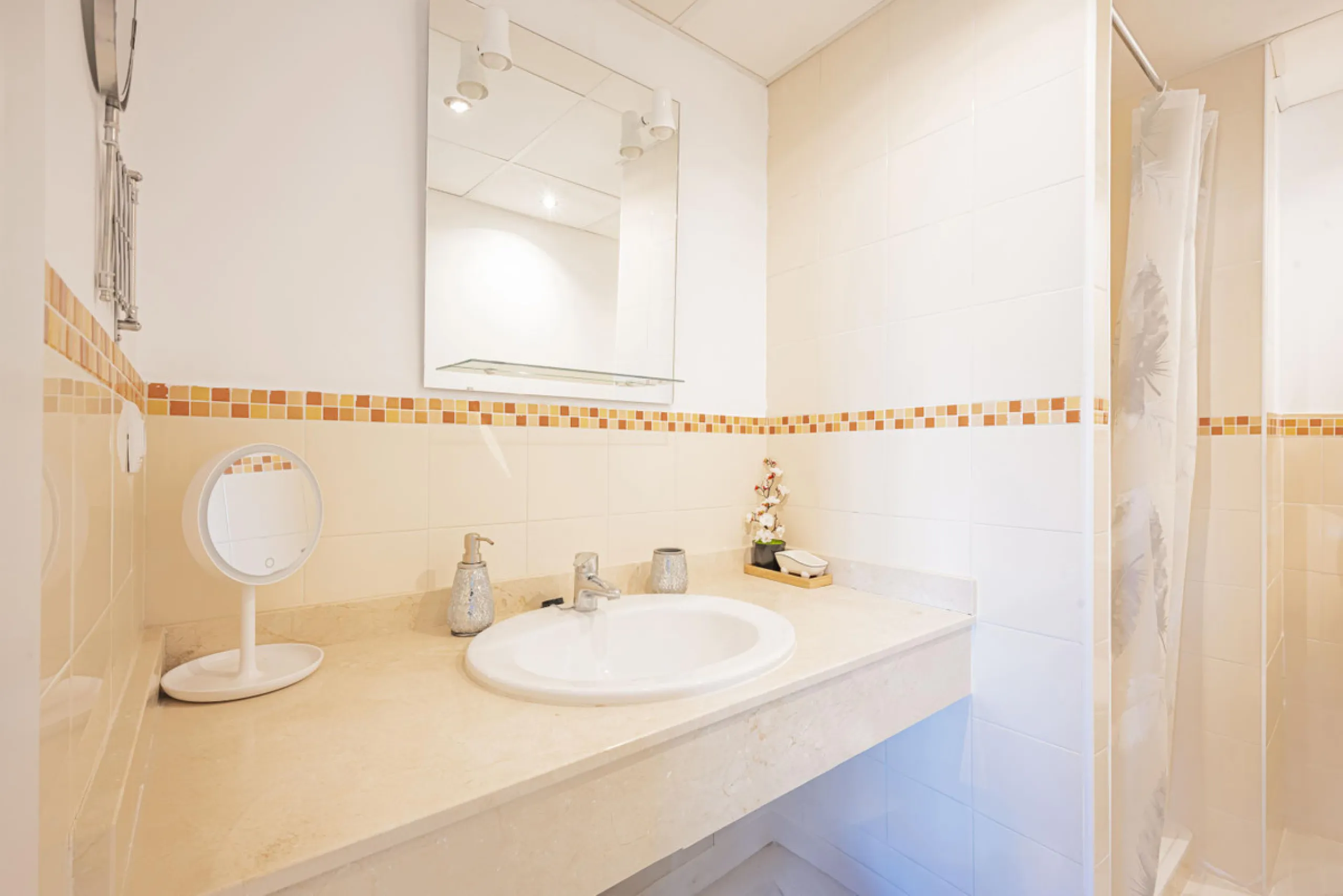 Apartment - Middle Floor Apartment в продаже в Mijas, Málaga. В доме 2 спален и 2 ванных комнат. Площадь дома 69 м²