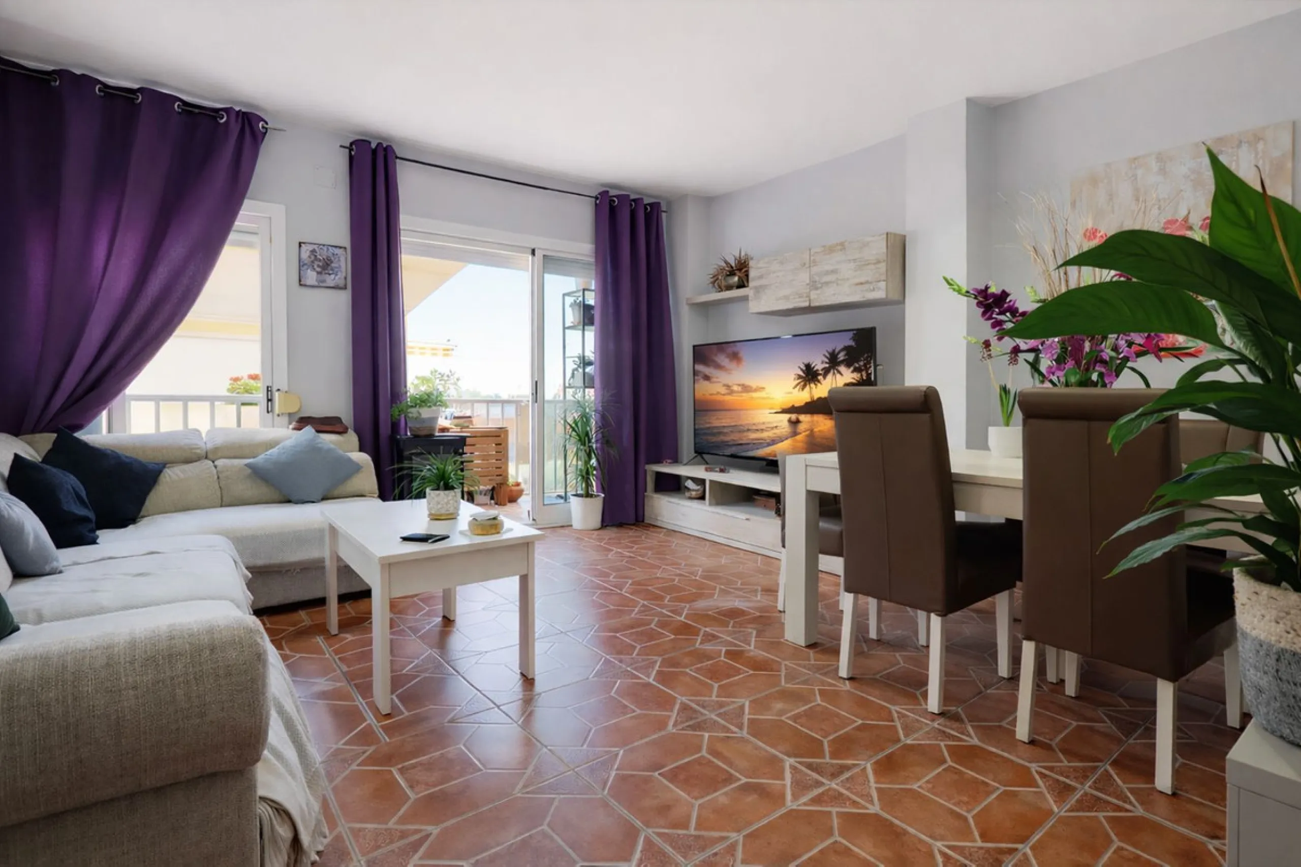 Looking for a beachfront property in Estepona? You found it!