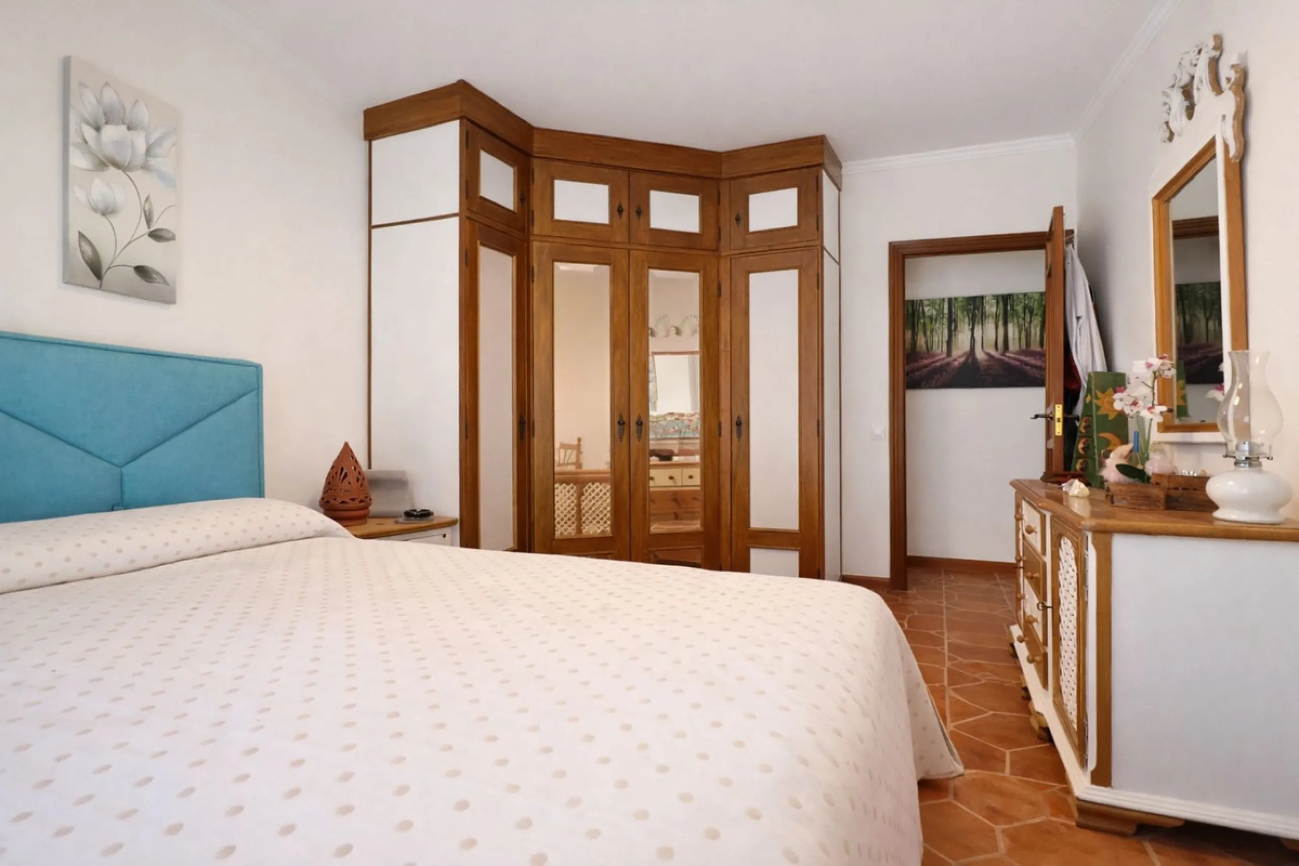 Looking for a beachfront property in Estepona? You found it!