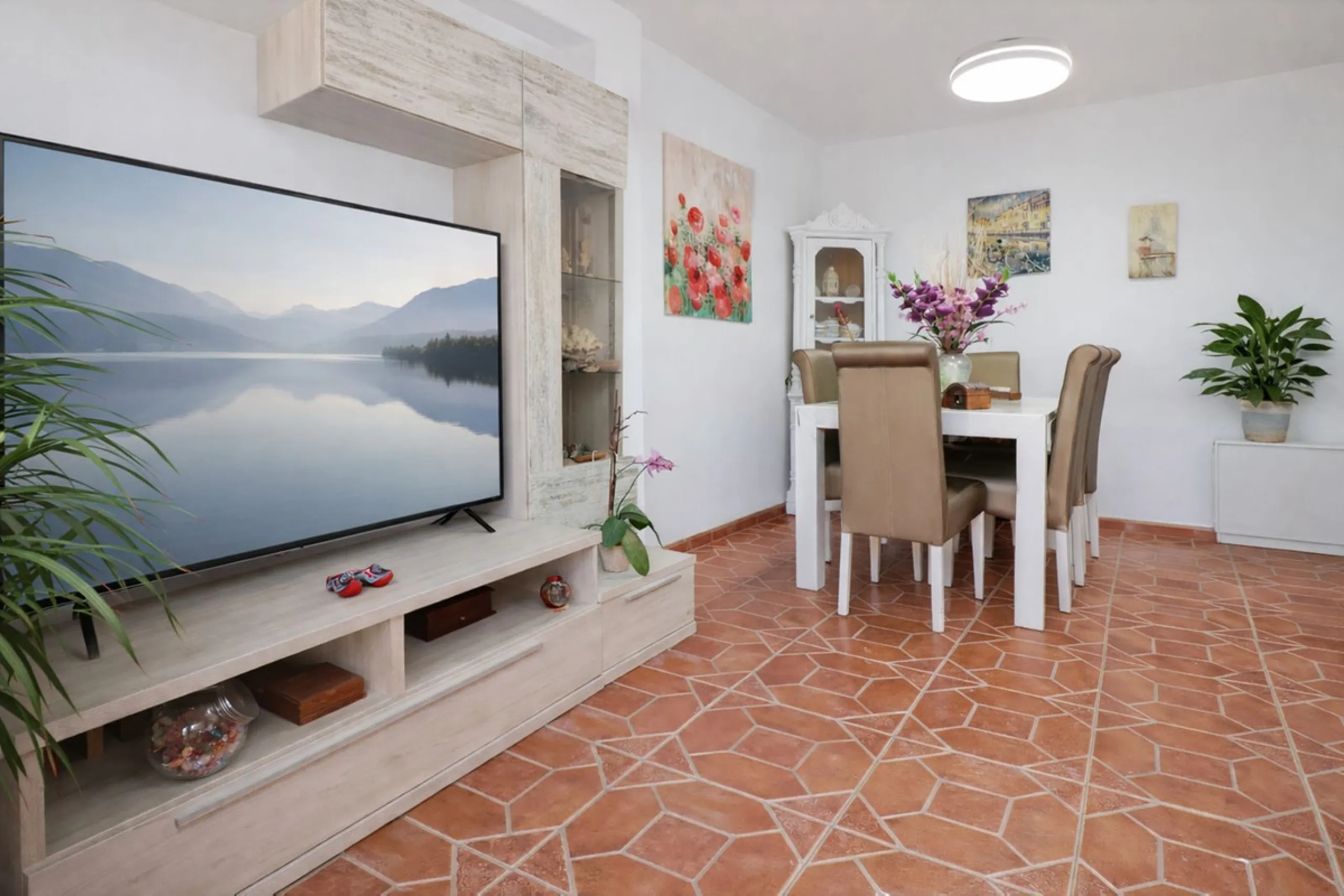 Looking for a beachfront property in Estepona? You found it!