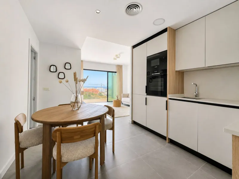 This a brand new property, never been lived in but with the benefit of paying 7 % transfer tax and not 10 % vat.