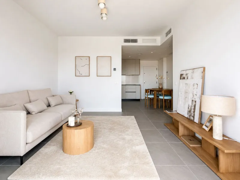 This a brand new property, never been lived in but with the benefit of paying 7 % transfer tax and not 10 % vat.