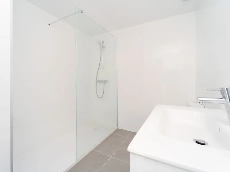 This a brand new property, never been lived in but with the benefit of paying 7 % transfer tax and not 10 % vat.