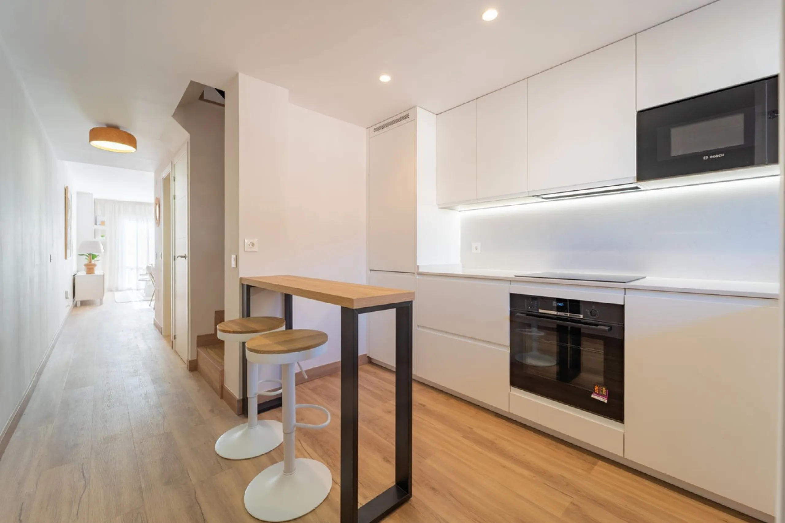 Lovely 3 bedroom Top floor Duplex  with fantastic location.