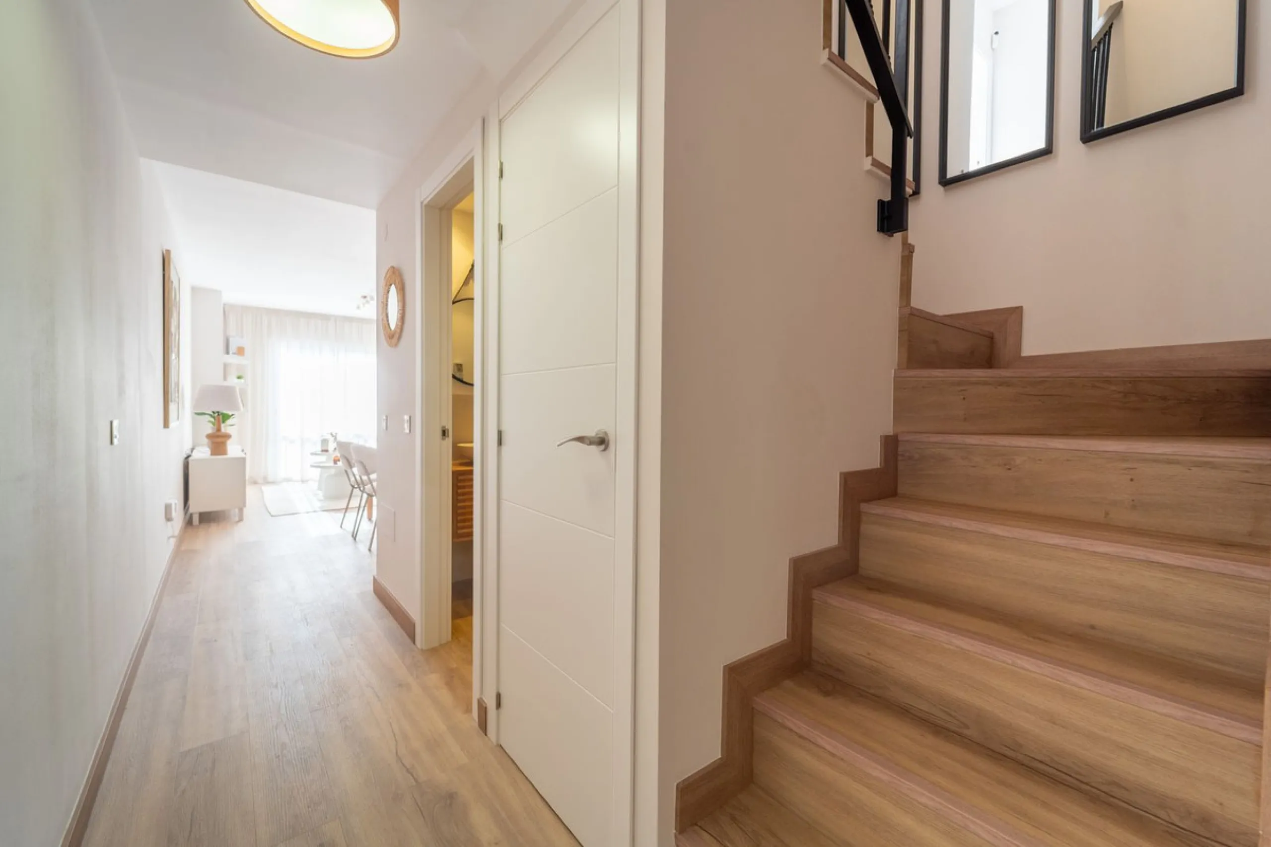 Lovely 3 bedroom Top floor Duplex  with fantastic location.