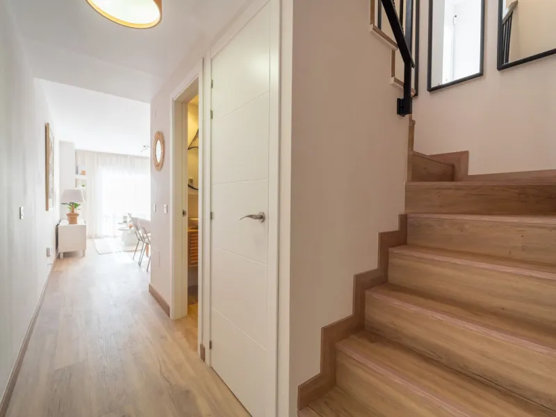 Lovely 3 bedroom Top floor Duplex  with fantastic location.