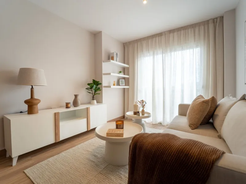 Lovely 3 bedroom Top floor Duplex  with fantastic location.