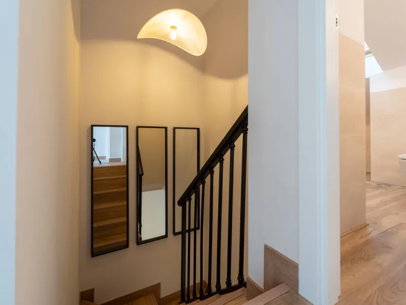 Lovely 3 bedroom Top floor Duplex  with fantastic location.