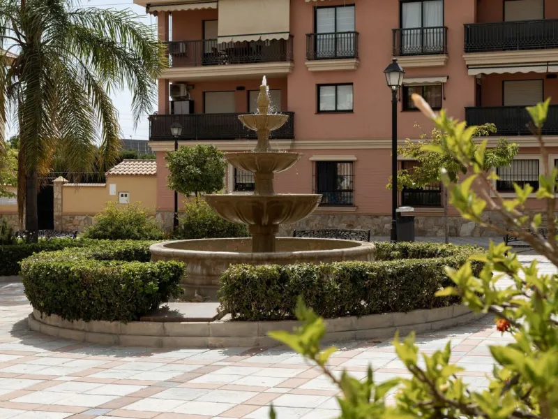 Lovely 3 bedroom Top floor Duplex  with fantastic location.
