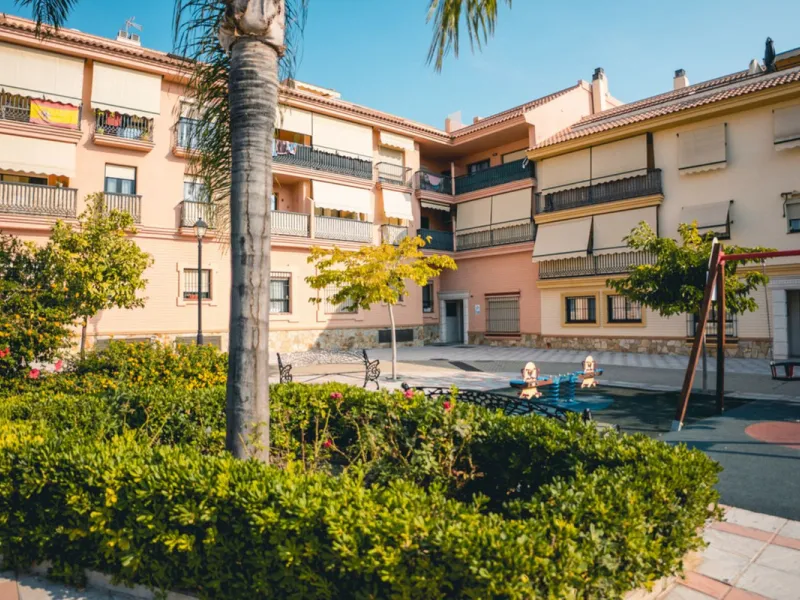 Lovely 3 bedroom Top floor Duplex  with fantastic location.