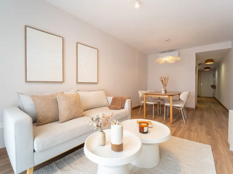 Lovely 3 bedroom Top floor Duplex  with fantastic location.